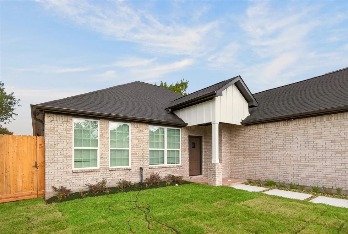 Photo of 6523 Vanlynn Lane