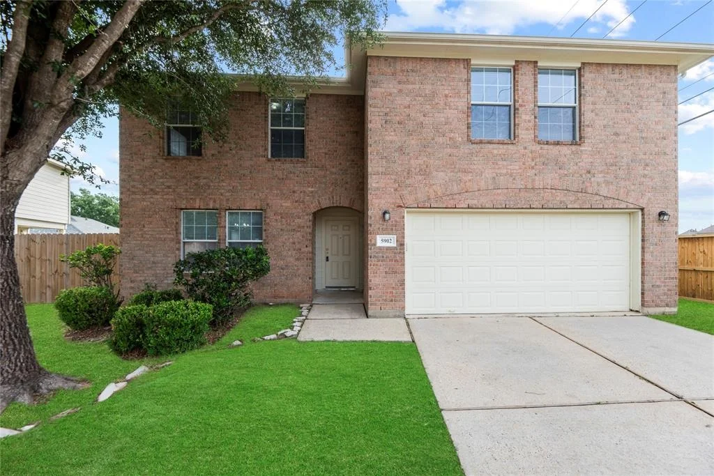 Photo of 5902 Shining Leaf Court