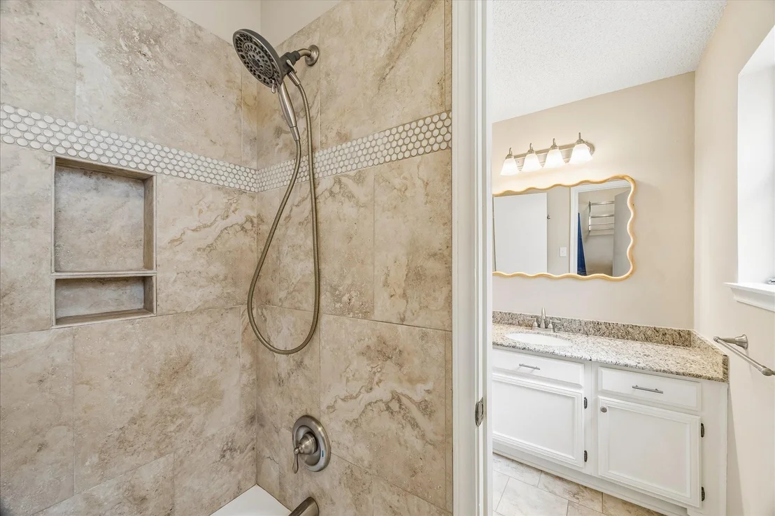Photo of 20 Edgewood Forest Court