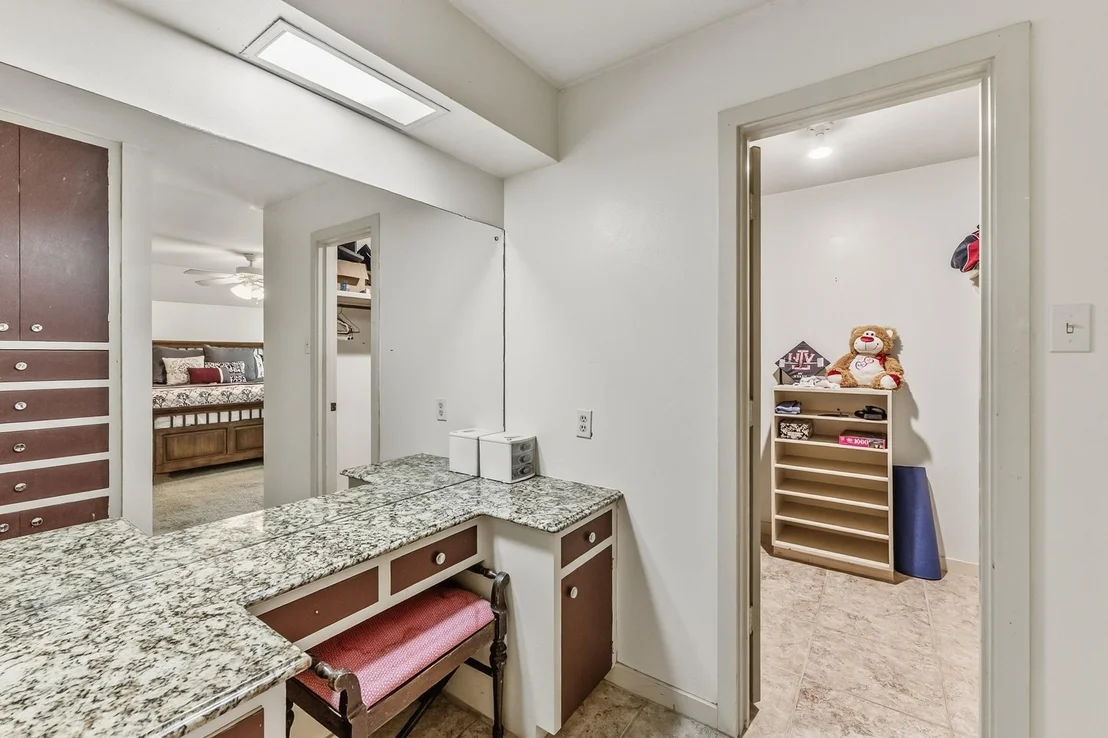 Photo of 1100 Broadmoor Drive