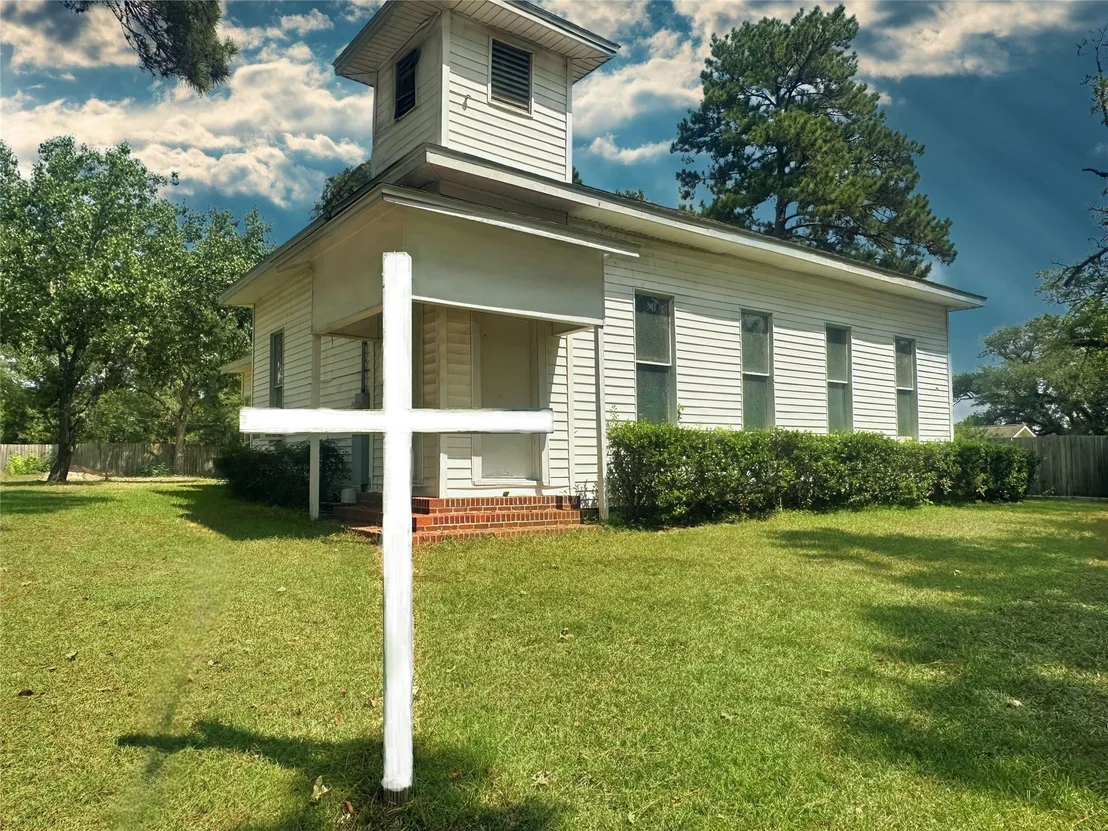 Photo of 142 Rowe Lane