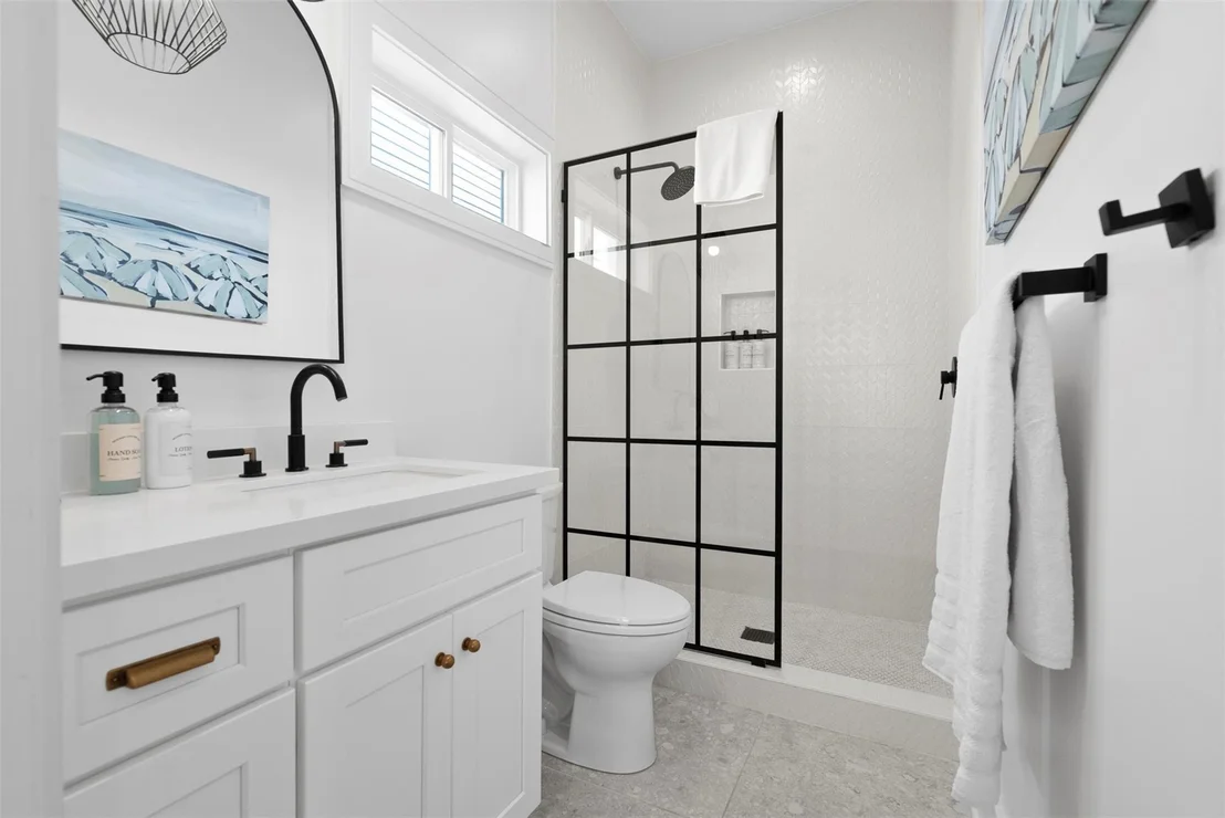 Photo of 3807 Neptune