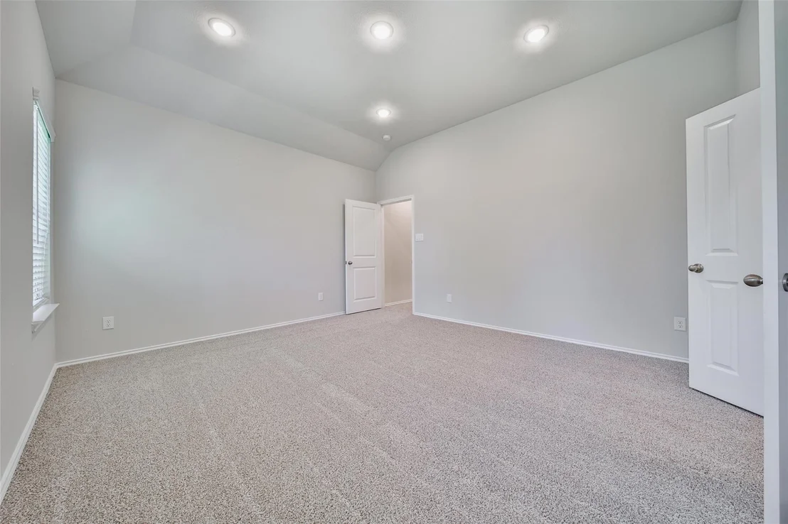 Photo of 1410 Glenoaks Drive