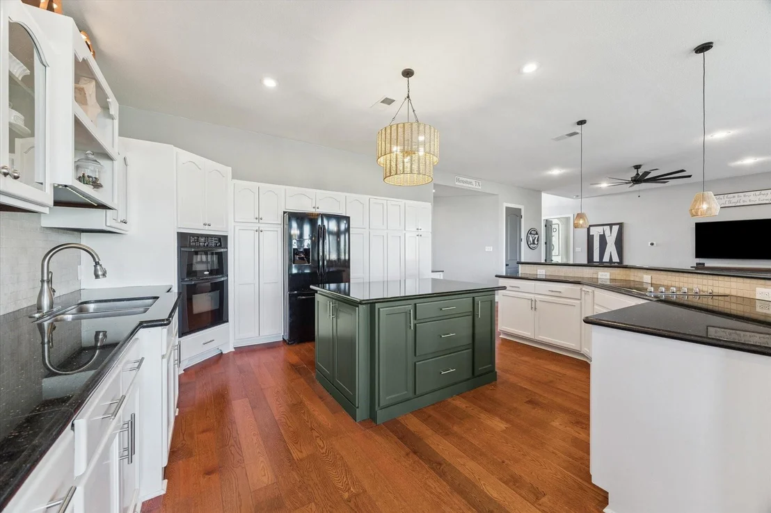 Photo of 4710 Shadow Grass Drive