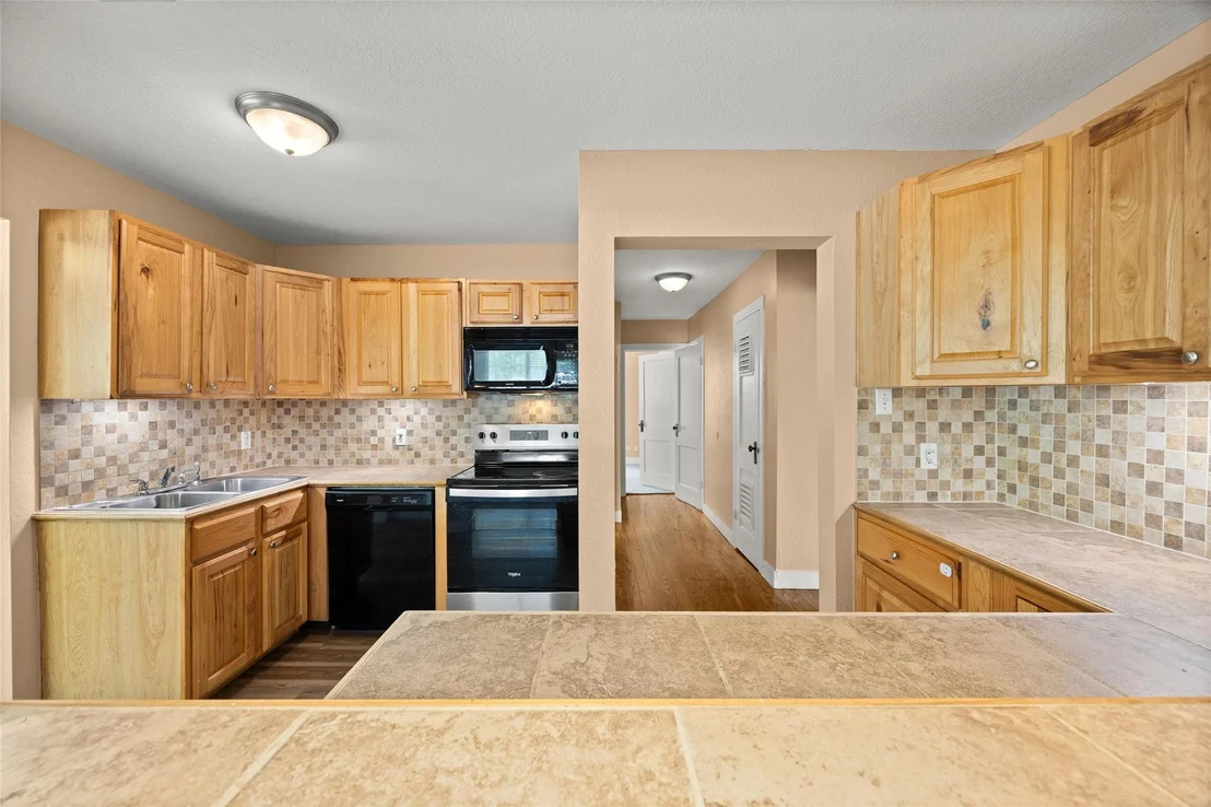 Photo of 906 W First Street