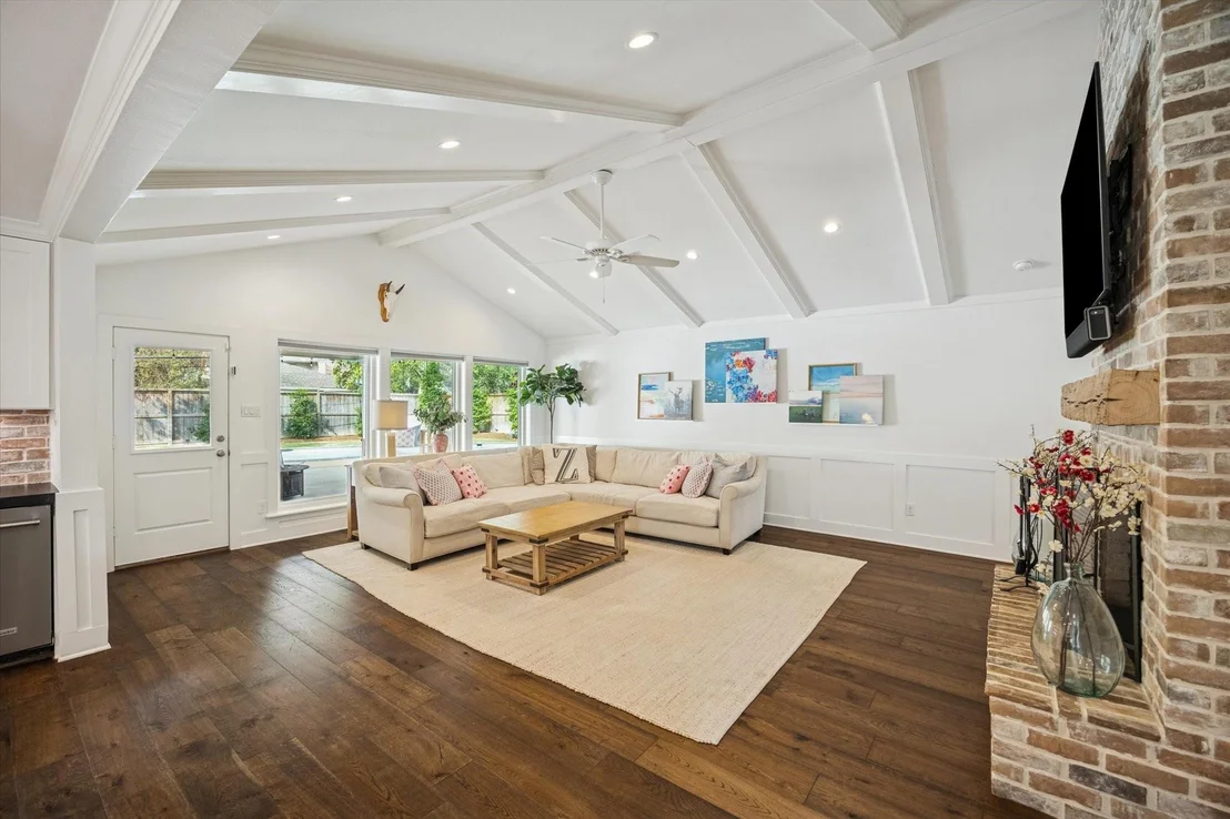 Photo of 1210 Briarbrook Drive