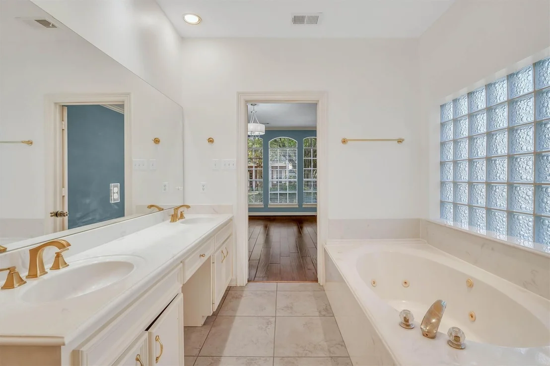 Photo of 20002 Barton Creek Court