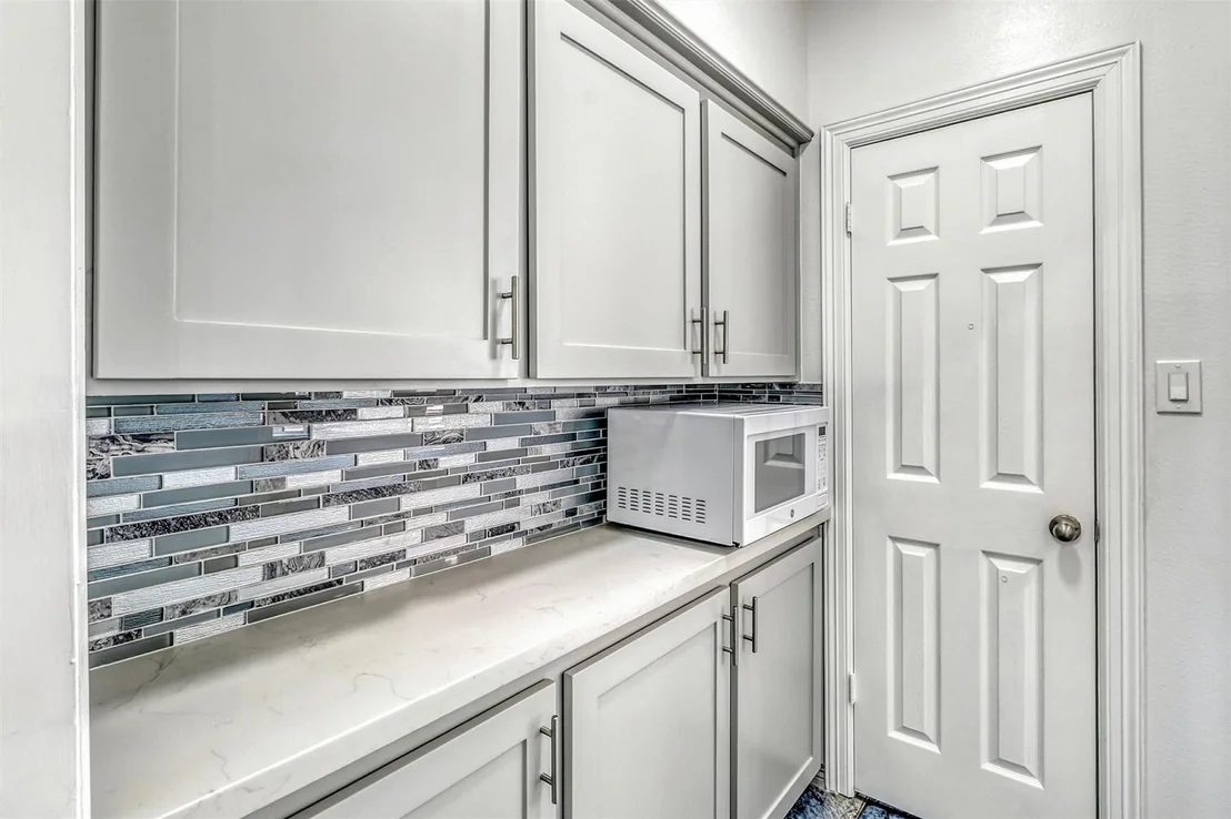 Photo of 24818 Lakebriar Drive