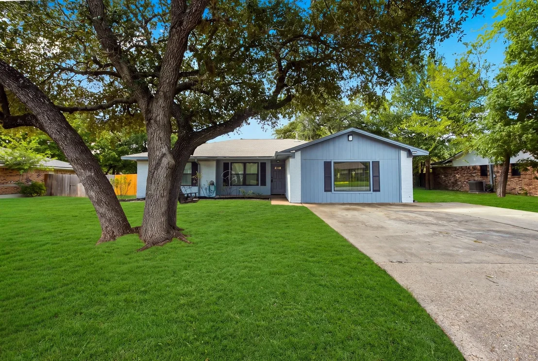 Photo of 1302 Hawk Tree Drive