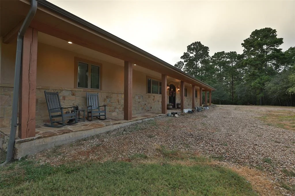 Photo of 815 Valley View Trail