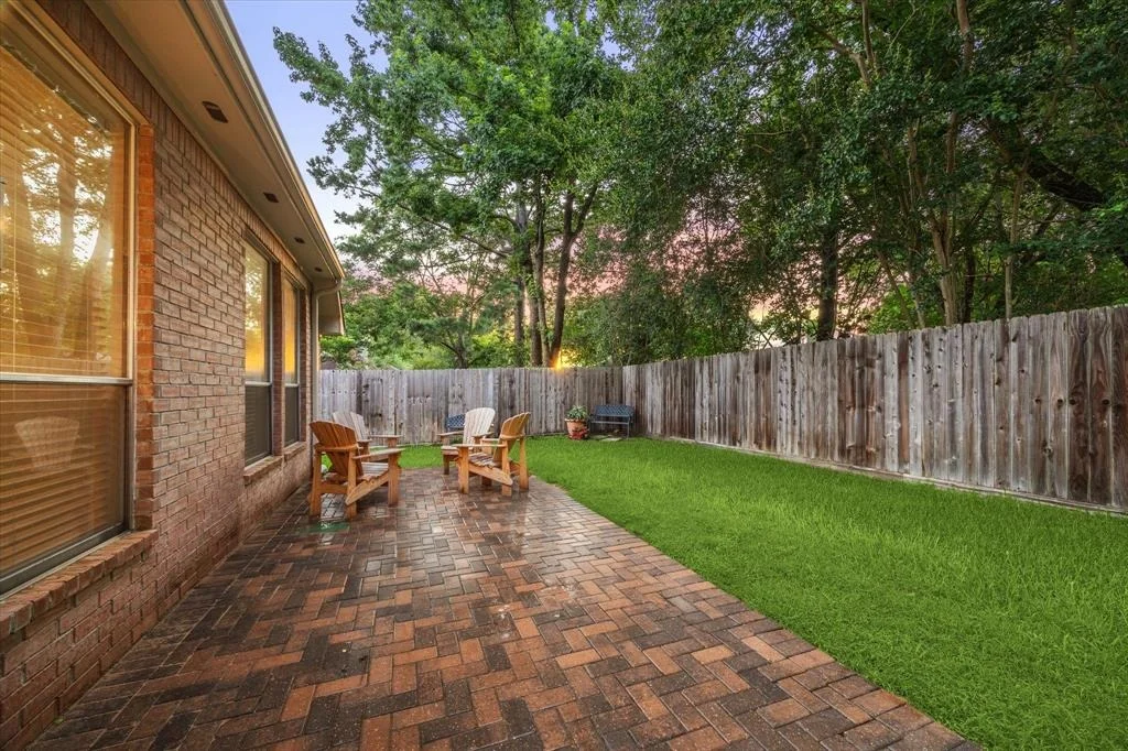 Photo of 1923 Kelona Drive