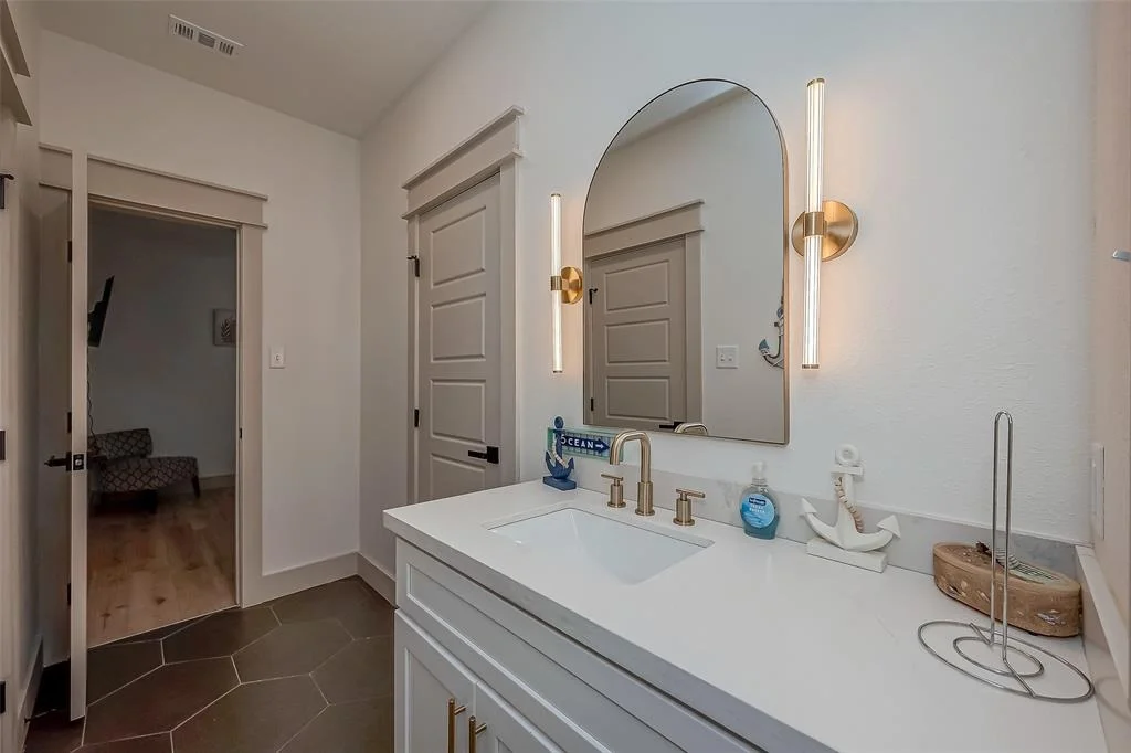 Photo of 444 6th Street
