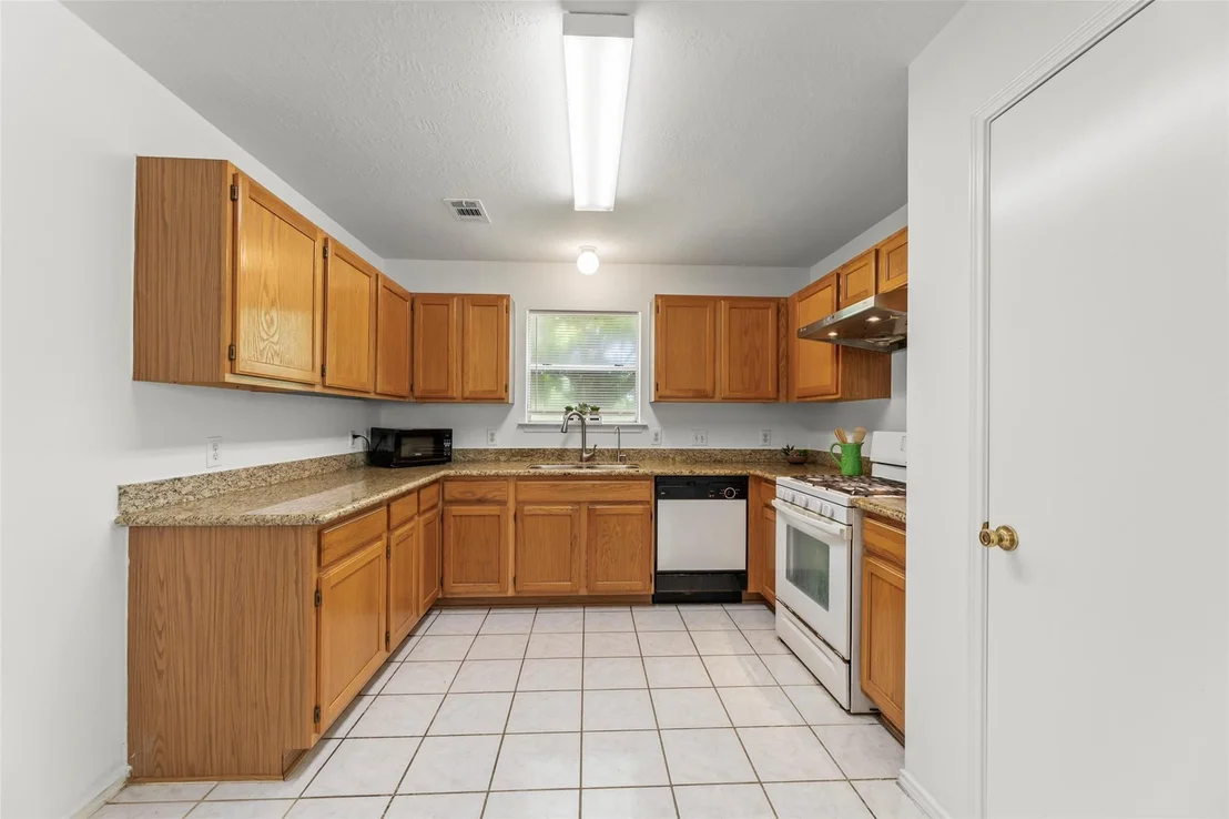 Photo of 8252 Golf Green Circle