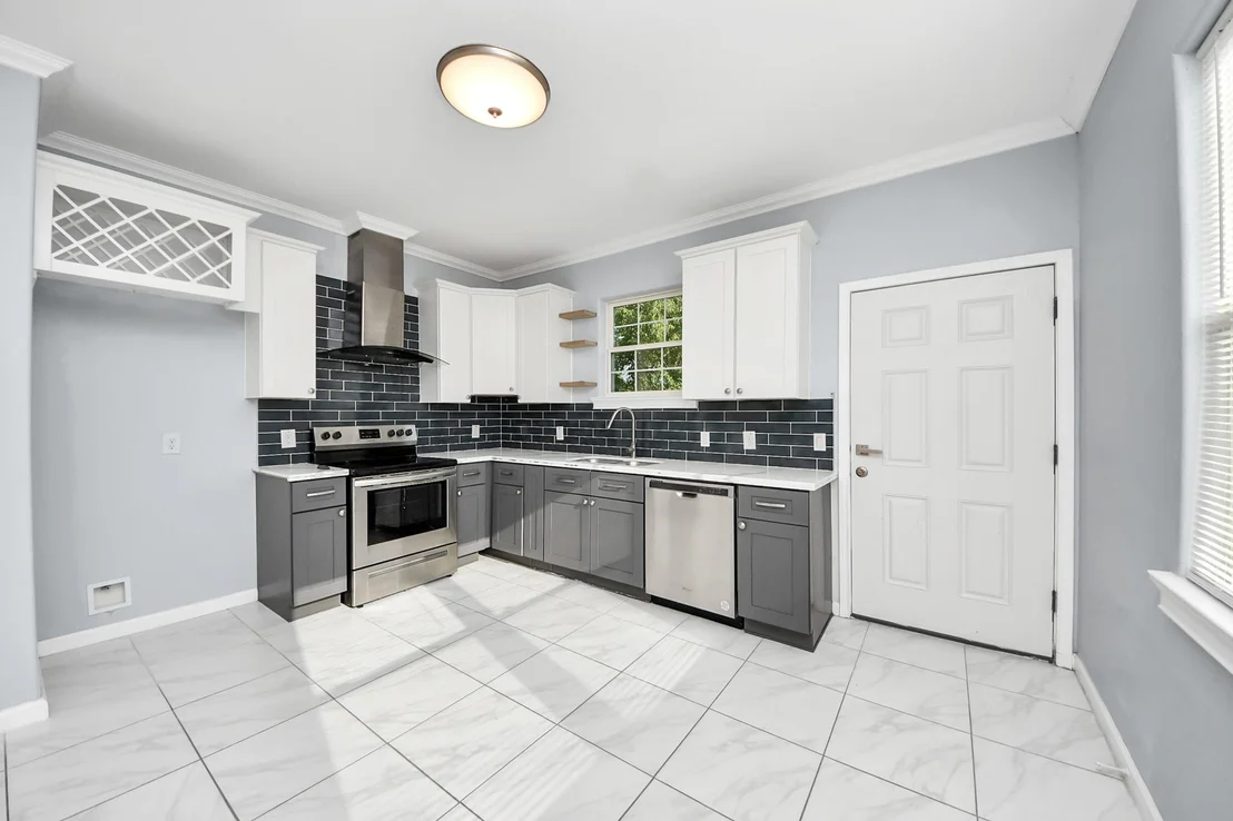 Photo of 7969 Rand Street