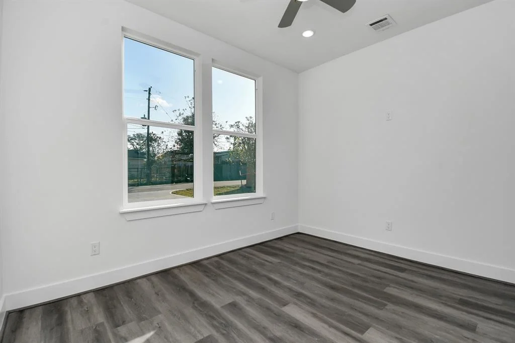 Photo of 604 College Street