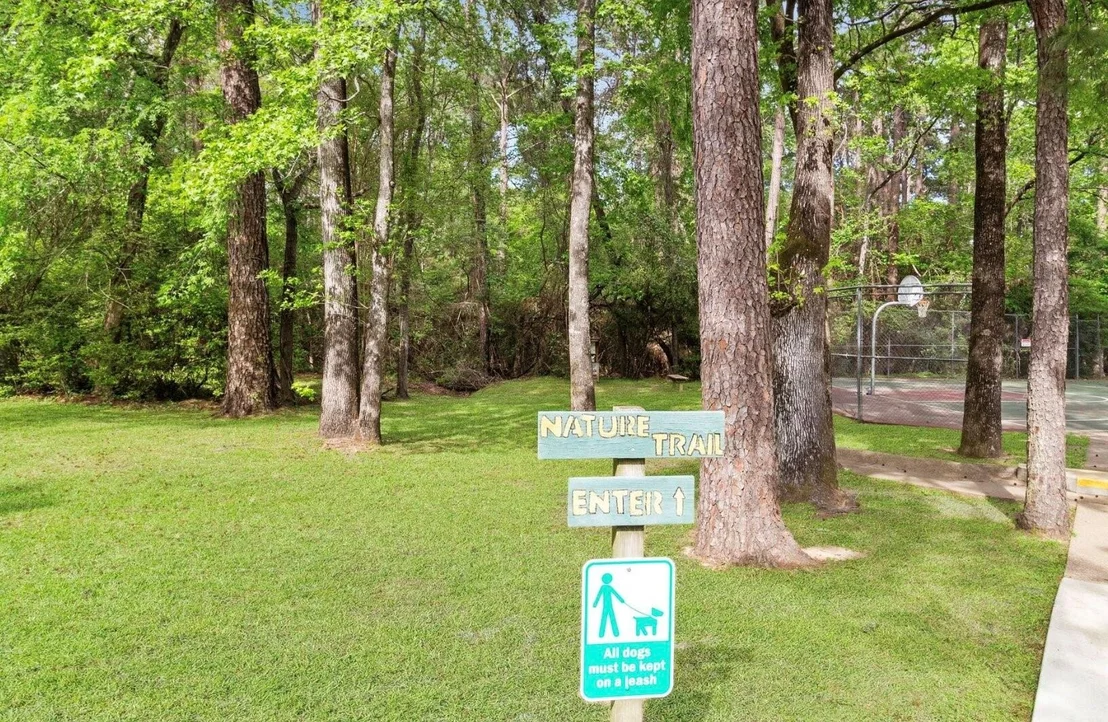 Photo of 371 N Forest Cove Loop