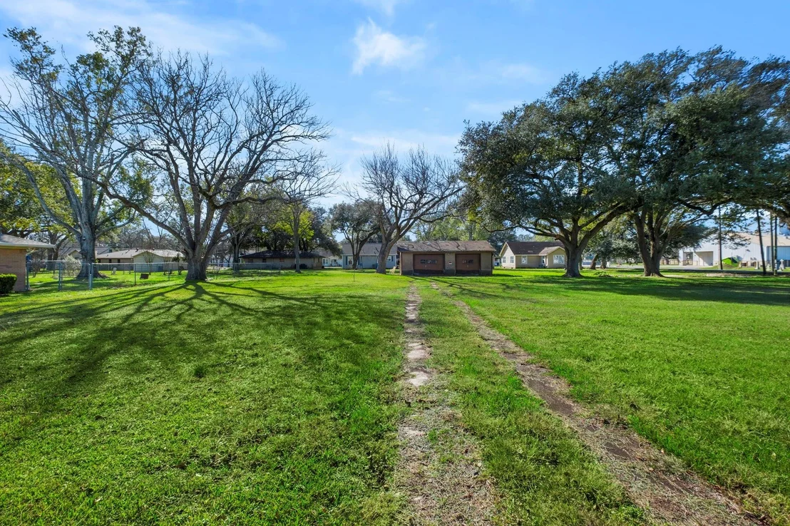 Photo of 9310 Main Street