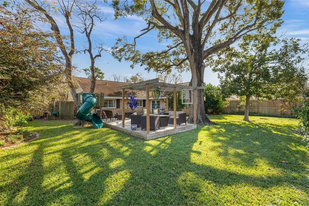 Photo of 1615 Shadow Bend Drive
