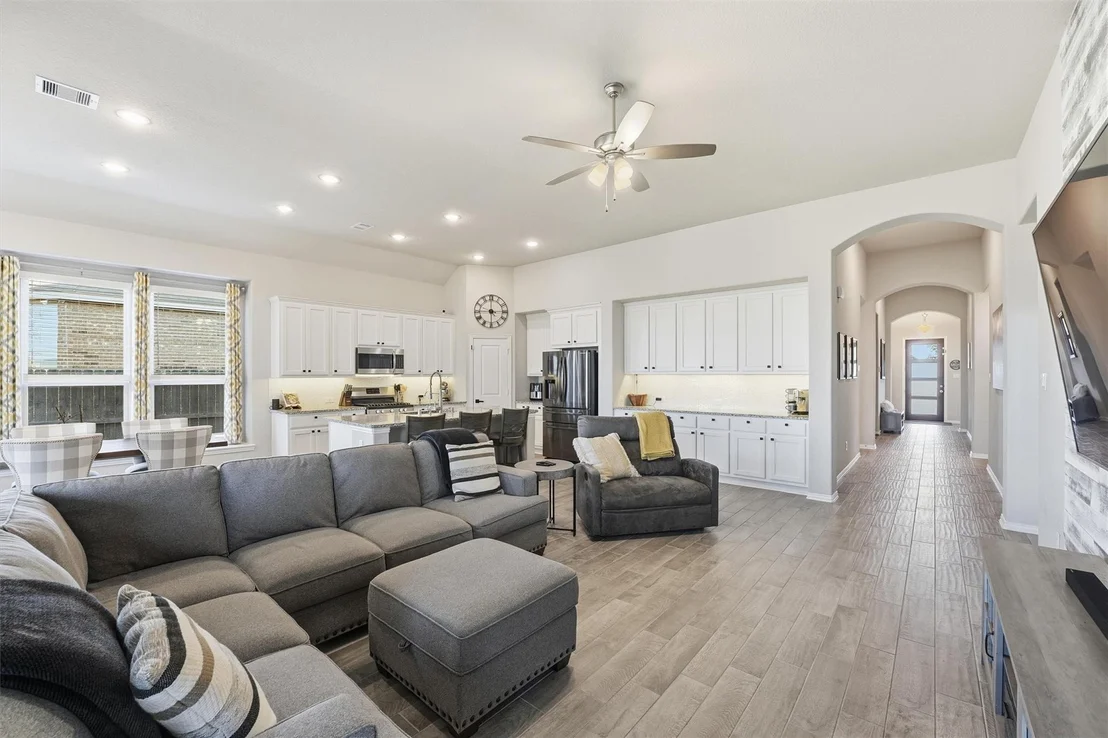 Photo of 7326 Evelyn Grove Drive