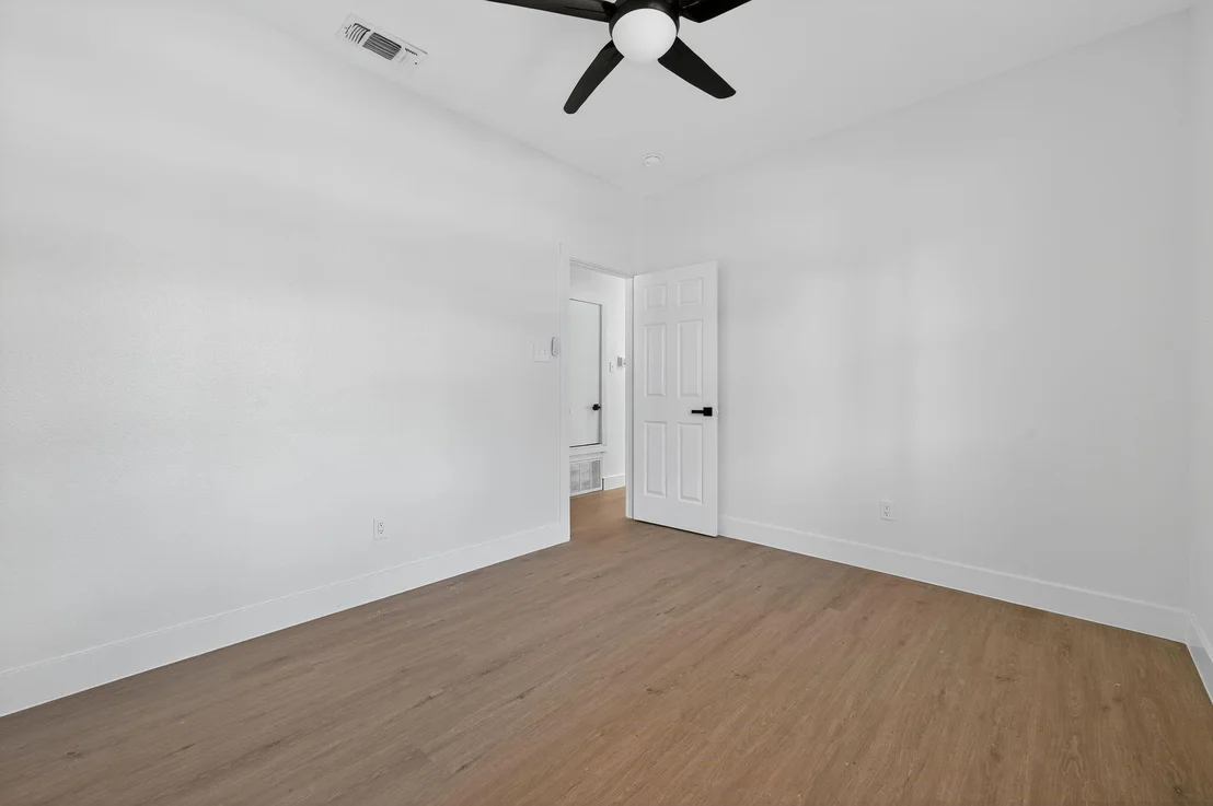 Photo of 300 Fawn Lane