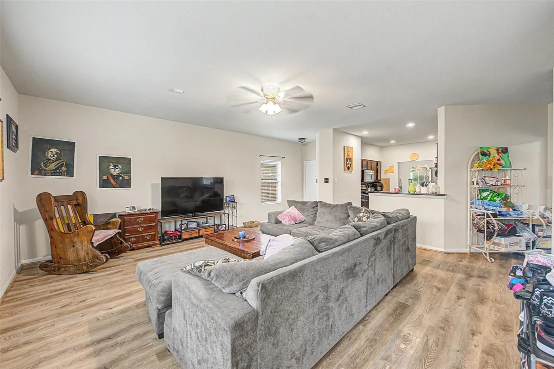 Photo of 5006 Forest Hurst Glen