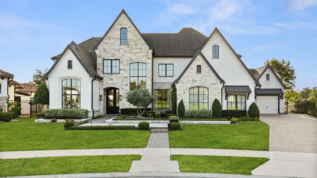 Photo of 6 Enclave Manor Drive