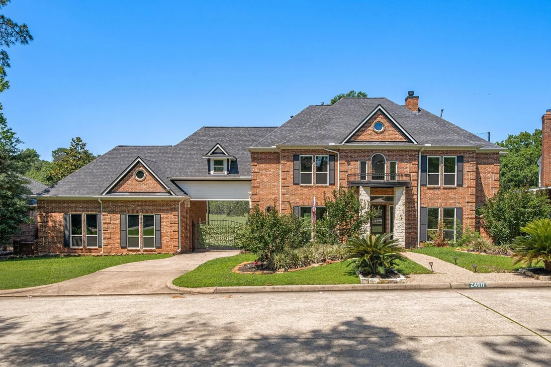 Photo of 24611 W Kingscrest Circle