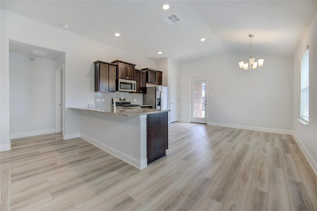 Photo of 412 Sunray Lake Lane