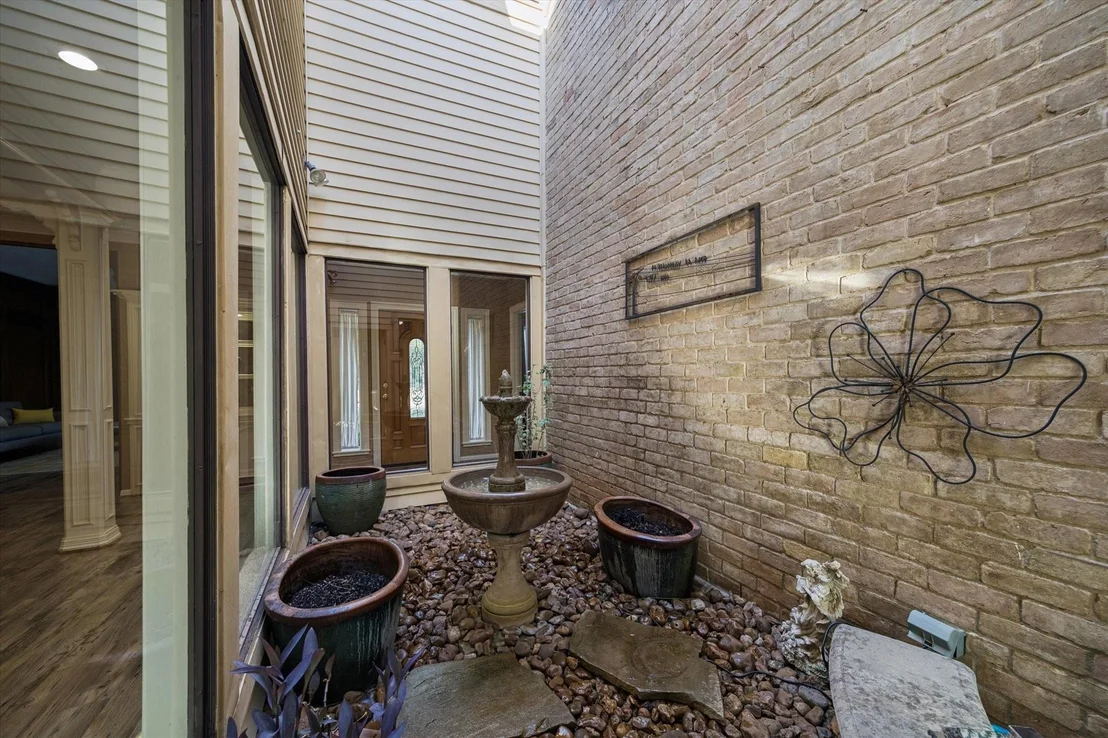 Photo of 1919 Quarterpath Drive