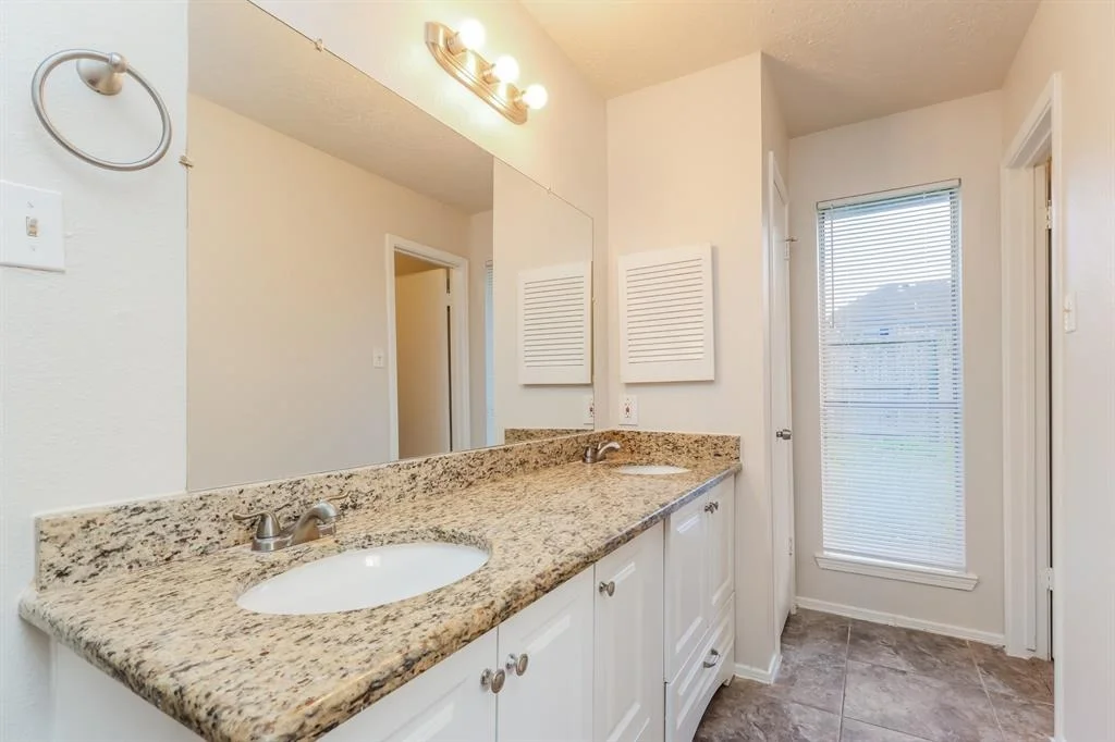 Photo of 5506 Lynngate Drive