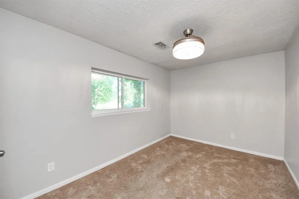 Photo of 12610 Chiswick Road