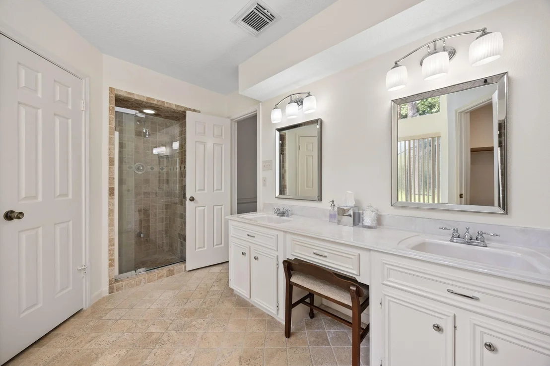 Photo of 12106 Oakcroft Drive