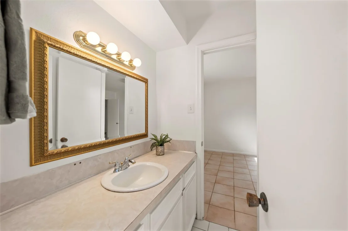 Photo of 307 Bickett Lane