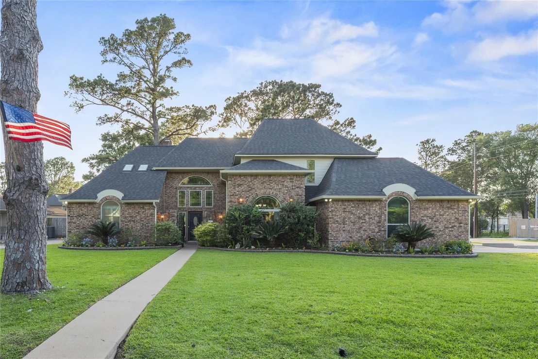 Photo of 2933 E Elm Circle