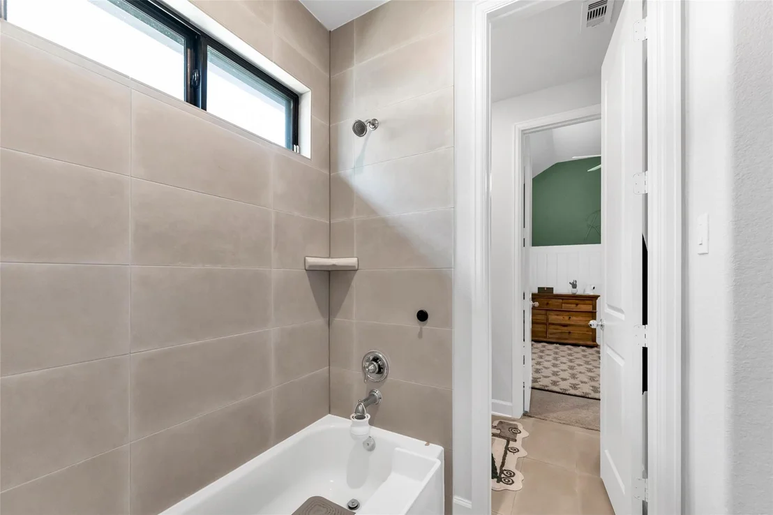 Photo of 1027 Groveton Ridge Lane