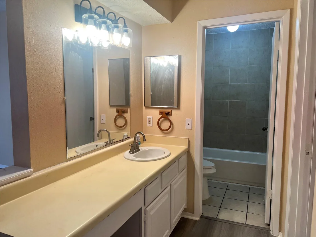 Photo of 12935 Knotty Glen Lane