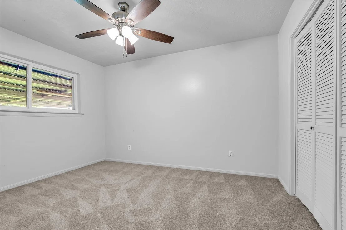 Photo of 20472 Lakeside Drive