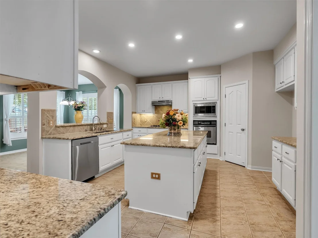 Photo of 2407 Beacon Pointe