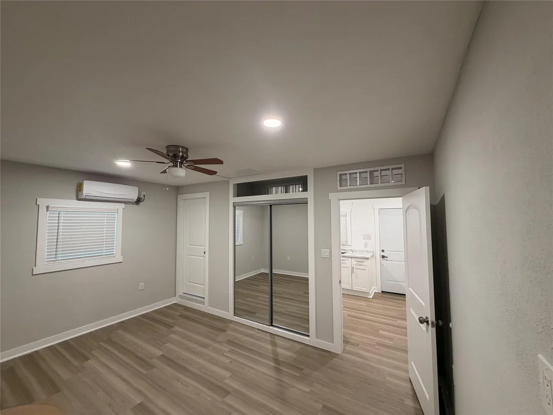 Photo of 2611 Center Street