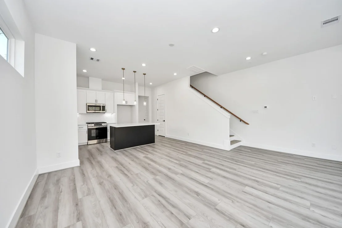 Photo of 7012 & 7014 Saint Augustine Street