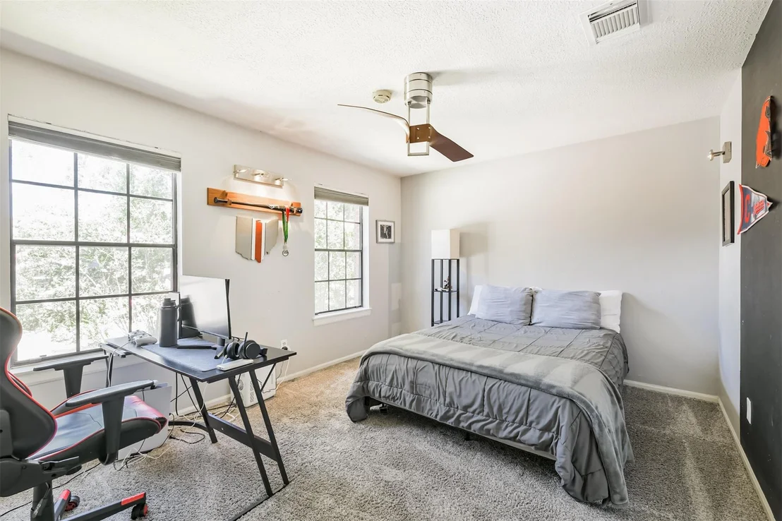 Photo of 2604 Silver Falls Drive