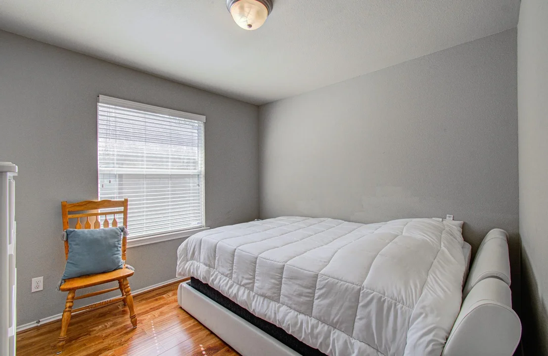 Photo of 957 Oak Terrace Drive