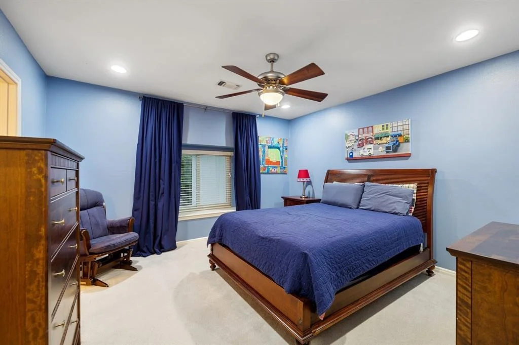 Photo of 2 Warrenton Drive