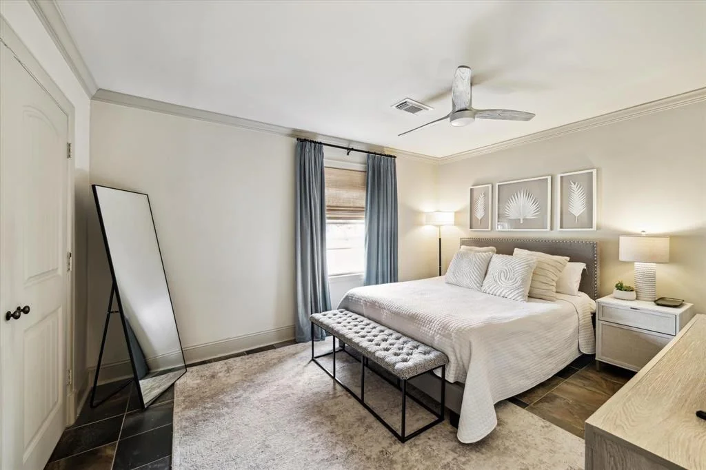 Photo of 2103 Du Barry Lane
