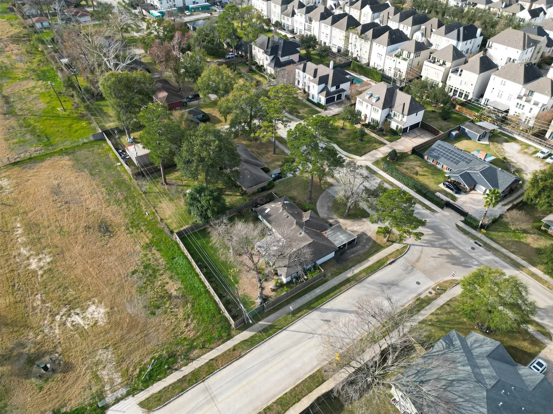 Photo of 1614 Wycliffe Drive
