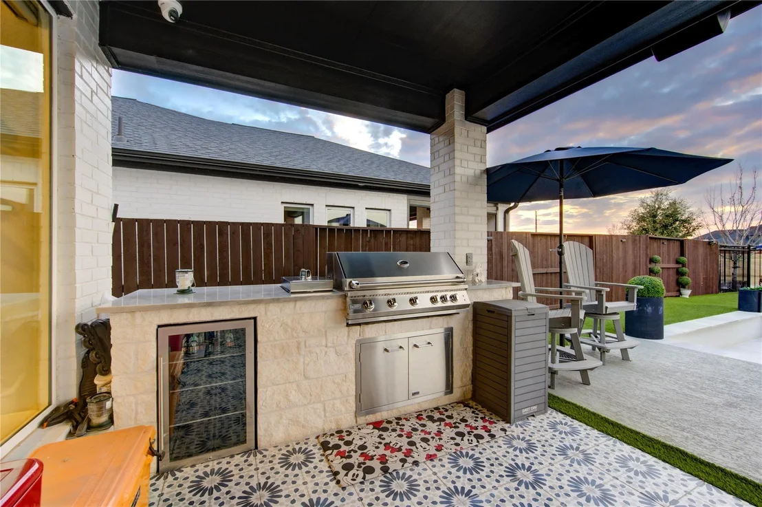 Photo of 1815 Longcroft Lane