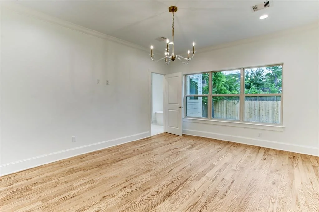 Photo of 1842 Chantilly Lane