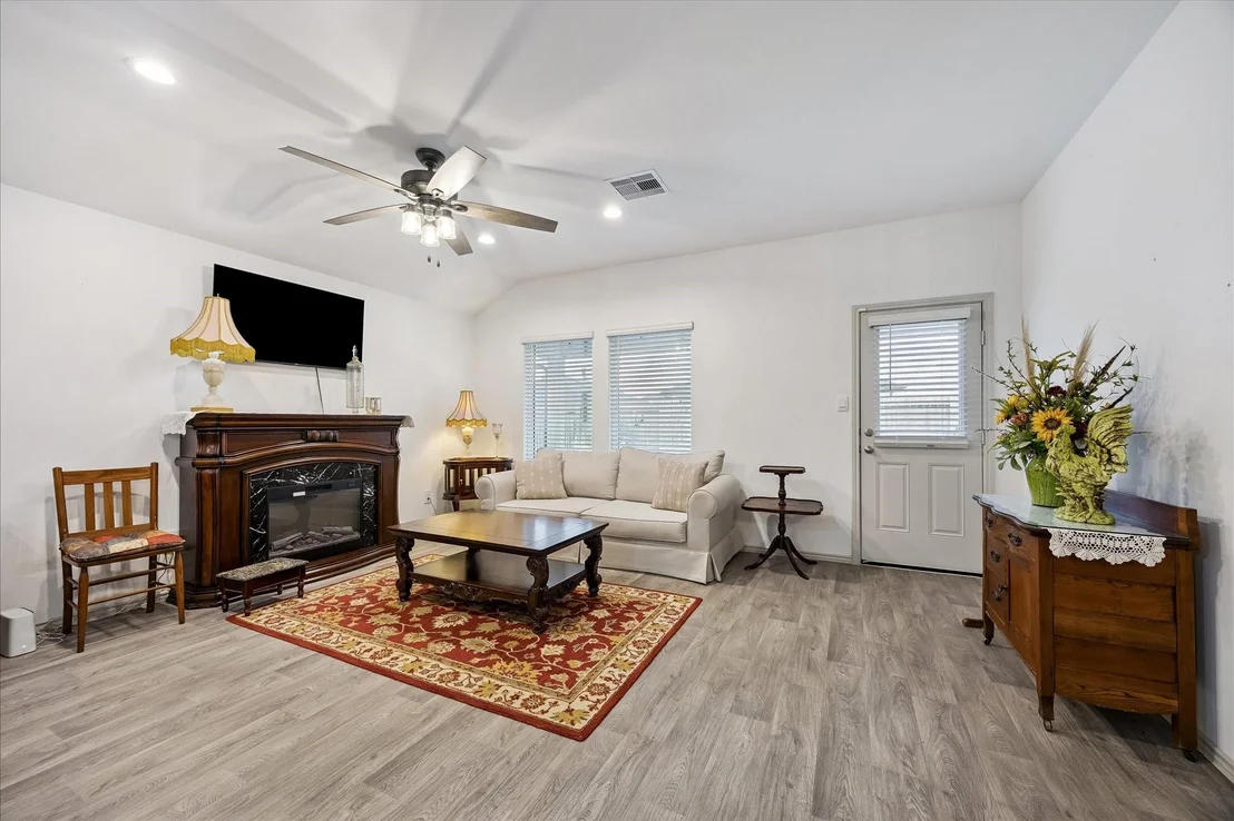 Photo of 1237 Waterside Trace