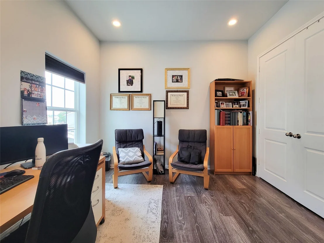 Photo of 18841 Elegance Avenue