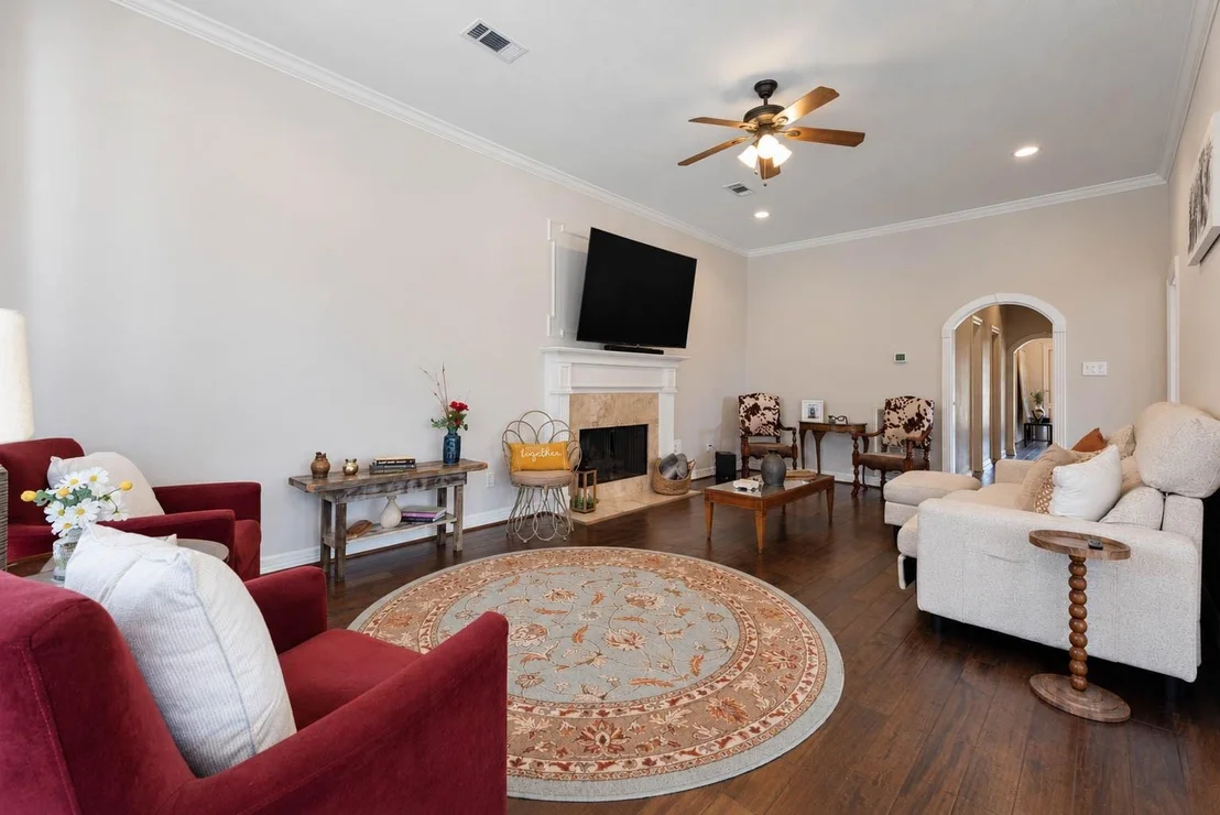 Photo of 33103 Whickham Circle